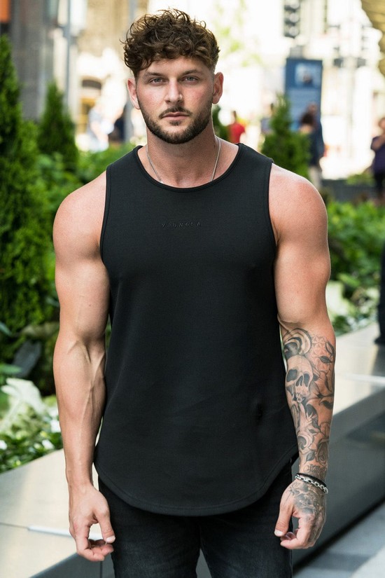 Camiseta Tirantes Youngla 301 Excellence Hombre Negras | THRNUQS-89